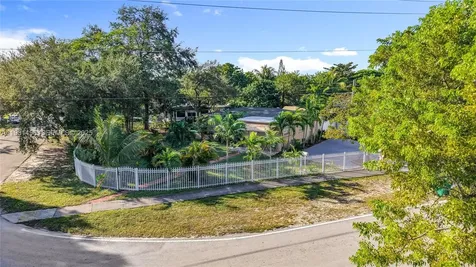 1860 NW 127th Street Miami FL 33167