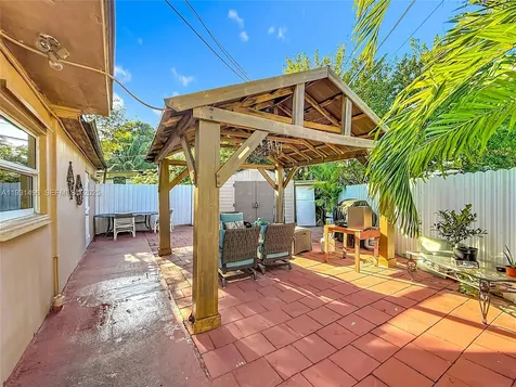 1860 NW 127th Street Miami FL 33167