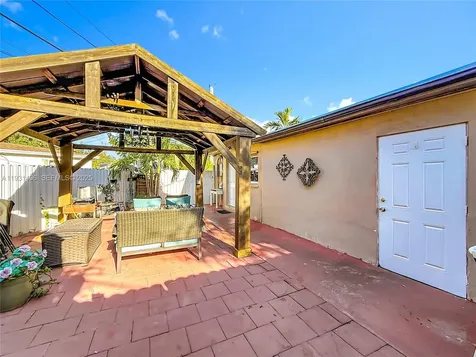 1860 NW 127th Street Miami FL 33167