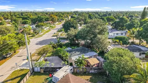 1860 NW 127th Street Miami FL 33167