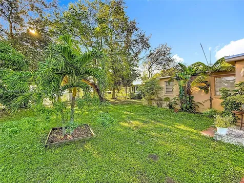 1860 NW 127th Street Miami FL 33167