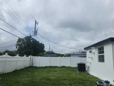 7610 Atlanta Street Hollywood FL 33024