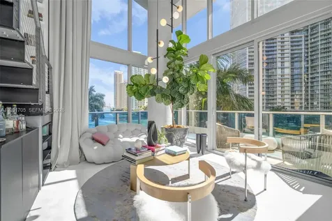 200 Biscayne Boulevard Way Miami FL 33131