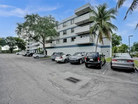 1891 N 61st Avenue Hollywood FL 33024