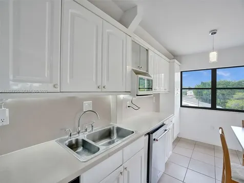 1891 N 61st Avenue Hollywood FL 33024