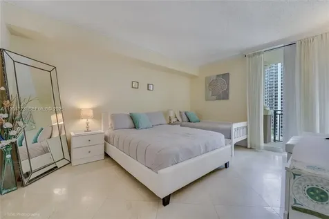 17555 Atlantic Boulevard Sunny Isles Beach FL 33160
