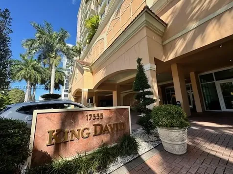 17555 Atlantic Boulevard Sunny Isles Beach FL 33160