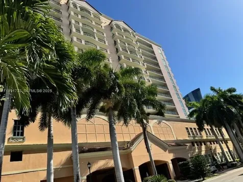 17555 Atlantic Boulevard Sunny Isles Beach FL 33160