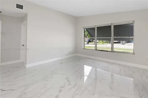 3601 SW 44th Avenue West Park FL 33023