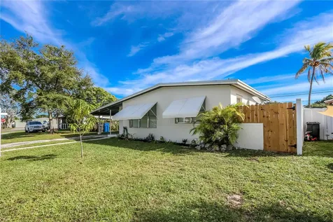 3601 SW 44th Avenue West Park FL 33023