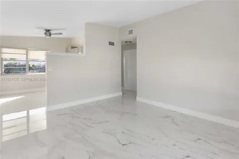 3601 SW 44th Avenue West Park FL 33023