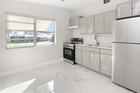 3601 SW 44th Avenue West Park FL 33023