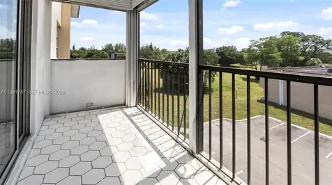 4158 Inverrary Drive Lauderhill FL 33319