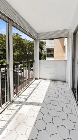 4158 Inverrary Drive Lauderhill FL 33319