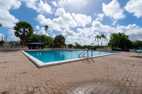 4158 Inverrary Drive Lauderhill FL 33319