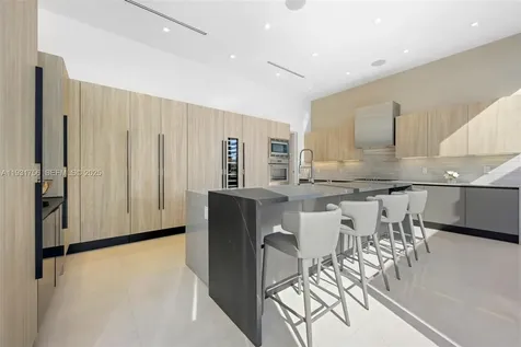 3260 NE 165th Street North Miami Beach FL 33160