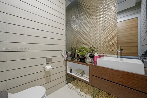 3260 NE 165th Street North Miami Beach FL 33160