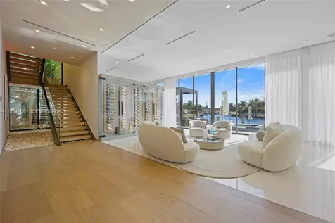 3260 NE 165th Street North Miami Beach FL 33160