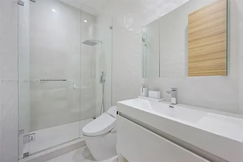 3260 NE 165th Street North Miami Beach FL 33160