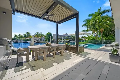 3260 NE 165th Street North Miami Beach FL 33160