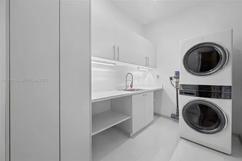 3260 NE 165th Street North Miami Beach FL 33160