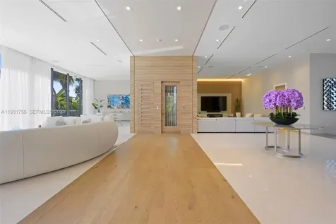 3260 NE 165th Street North Miami Beach FL 33160