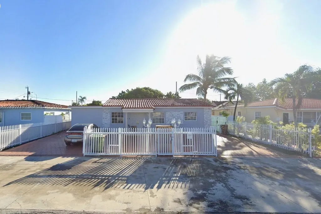 4841 W 2nd Lane Hialeah FL 33012