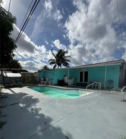4841 W 2nd Lane Hialeah FL 33012