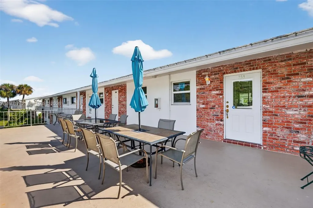 2650 W Golf Boulevard Pompano Beach FL 33064
