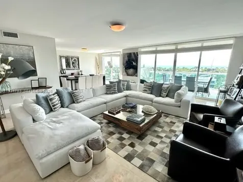 20201 E Country Club Drive Aventura FL 33180