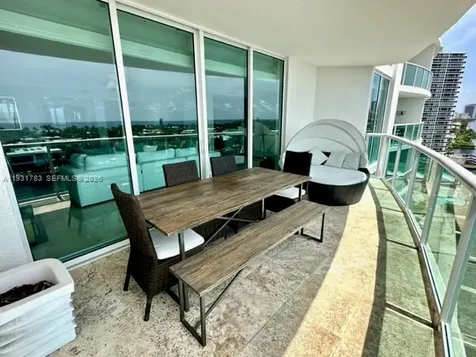 20201 E Country Club Drive Aventura FL 33180