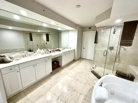 20201 E Country Club Drive Aventura FL 33180