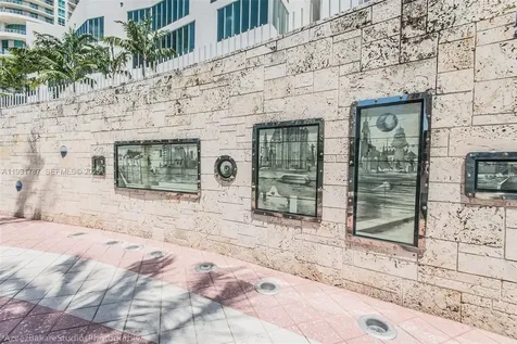 335 S Biscayne Boulevard Miami FL 33131