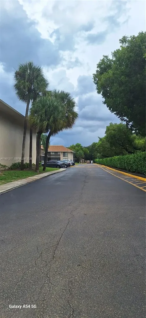 5901 Washington Street Hollywood FL 33023