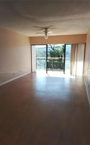 5901 Washington Street Hollywood FL 33023