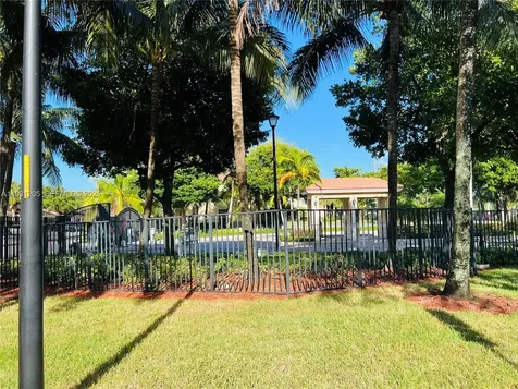 3199 NW 32nd Terrace Oakland Park FL 33309