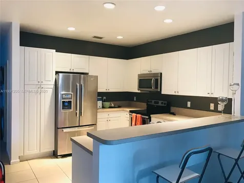 3199 NW 32nd Terrace Oakland Park FL 33309