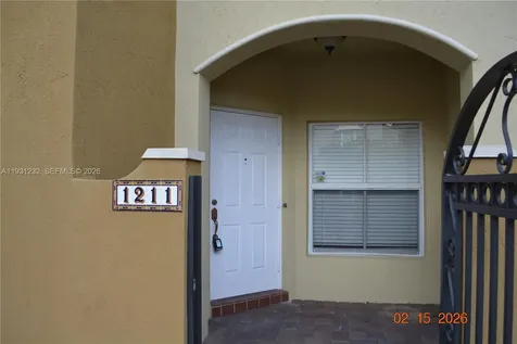 2851 W Prospect Road Tamarac FL 33309