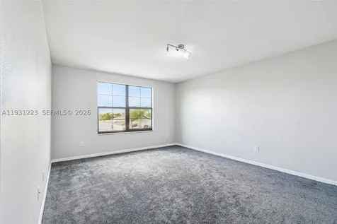 7113 Ozello Trail Avenue Sun City Center FL 33573