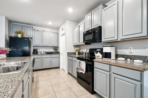 7113 Ozello Trail Avenue Sun City Center FL 33573