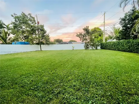 16323 SW 108th Court Miami FL 33157