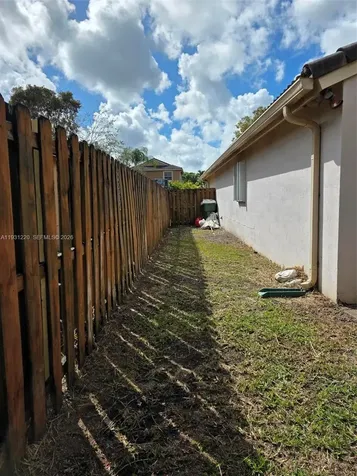 1885 SE 13th Street Homestead FL 33035
