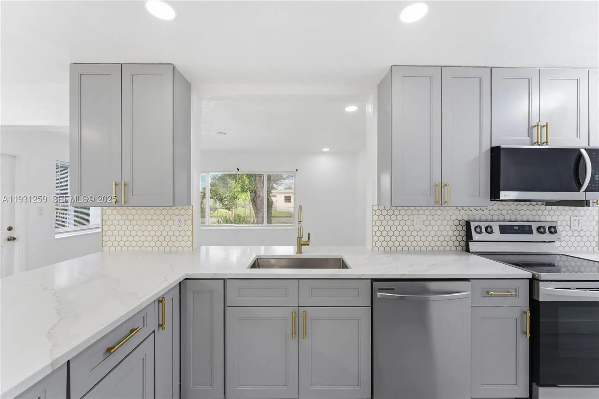 671 NW 23rd Terrace Pompano Beach FL 33069