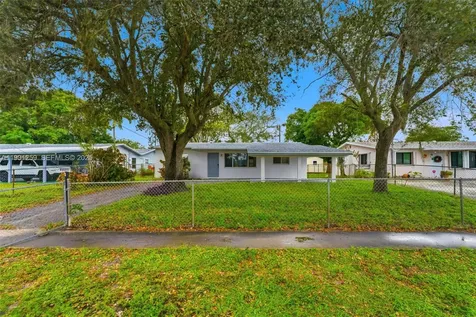 671 NW 23rd Terrace Pompano Beach FL 33069