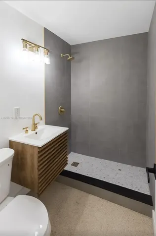 141 W 31st Street Hialeah FL 33012