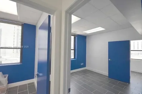 168 SE 1 Street Miami FL 33131