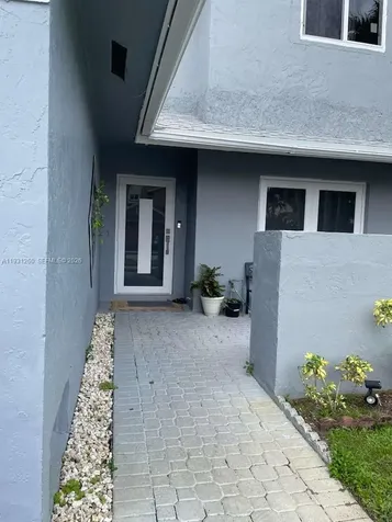 Pembroke Pines FL 33025