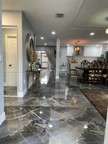 Pembroke Pines FL 33025