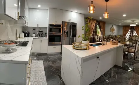 Pembroke Pines FL 33025