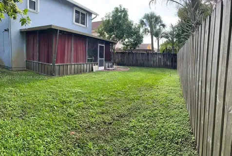 Pembroke Pines FL 33025